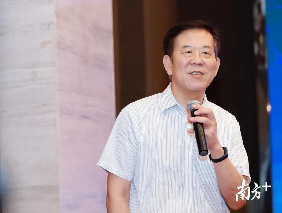 疫情最早范围图揭秘，病毒传播初始轨迹曝光
