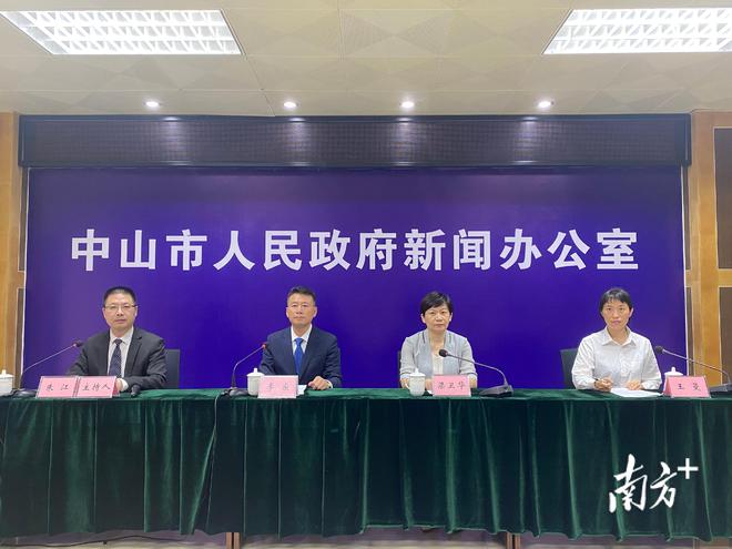7月疫情最早通报背后的故事，回溯与警醒