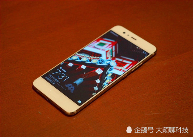 华为手机的起源与发展，追寻最初款式，一览发展历程
