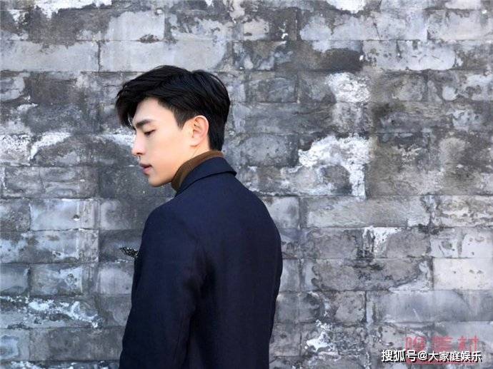邓伦演艺生涯起点，揭秘其早期作品与成长之路