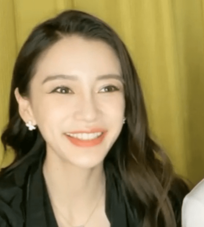 杨颖早期发色揭秘，探索与解析
