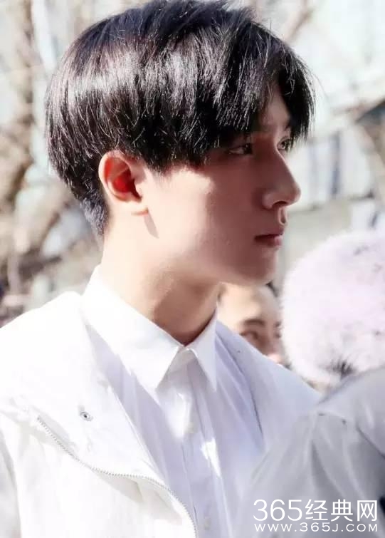 李宏毅早年照片揭秘，一张照片背后的故事探索
