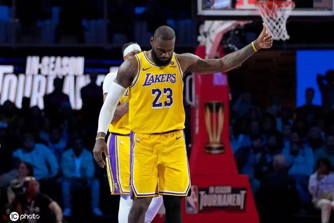NBA最早赛程中的传奇球队，湖人队历史篮球之旅