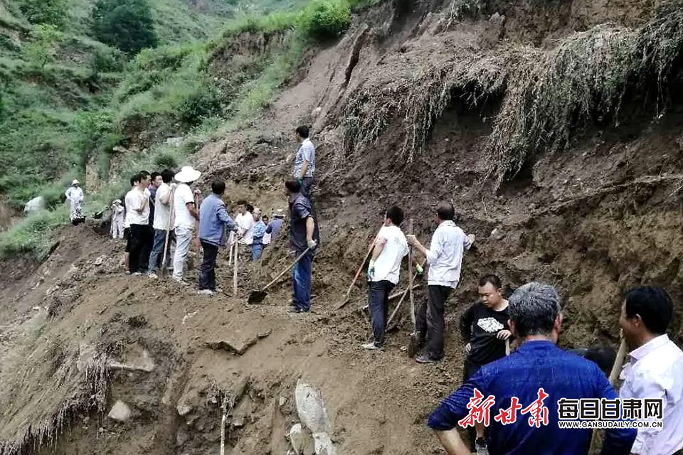陇南灾情首发报道，共同前行，抵御灾难