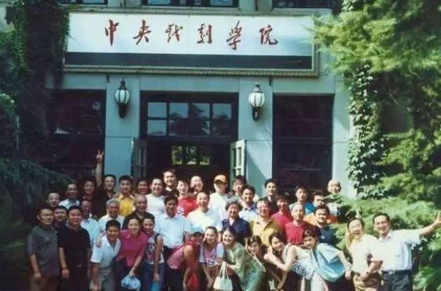 揭秘消息诈骗的起源与背后的故事