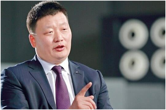 胡修斌的早期职业生涯，探索其职业生涯的起点与任职经历