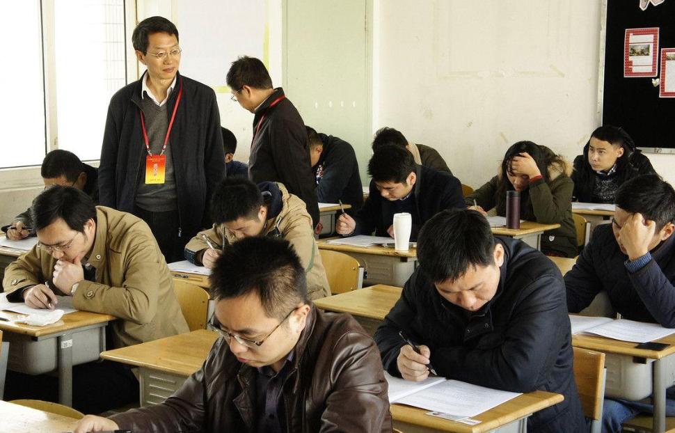 公务员岗位的起源，历史沿革与现代意义探究