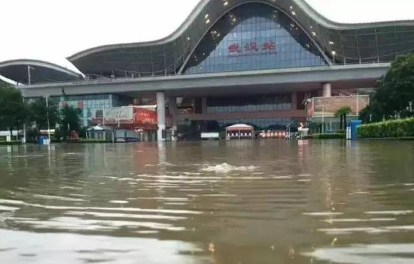 南京洪水最早消息，灾难中的守望与应对挑战