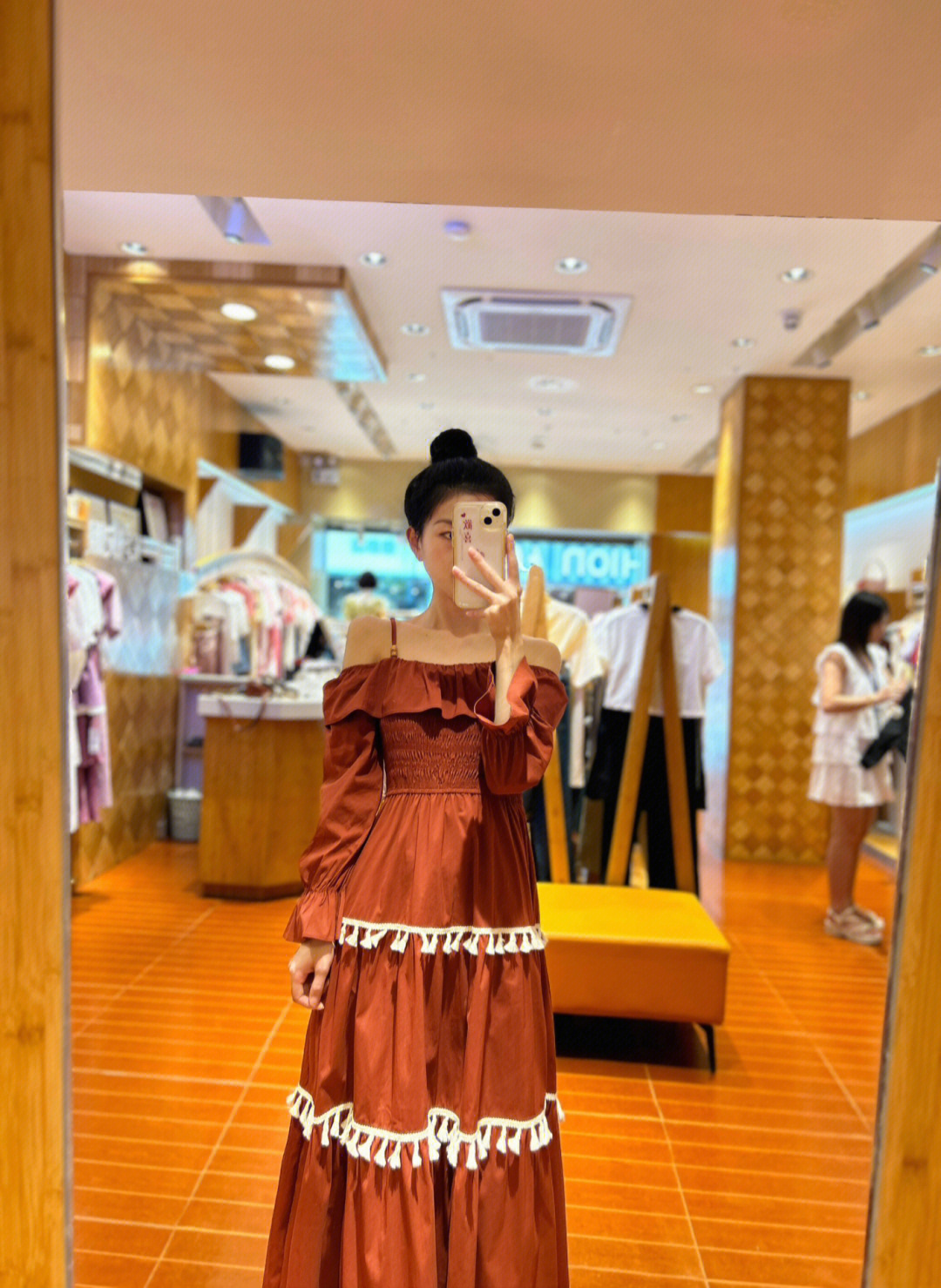 爱依服穿搭的起源与早期发展探究
