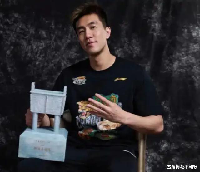 郭艾伦篮球场上的蜕变之路，从初露锋芒到成长蜕变
