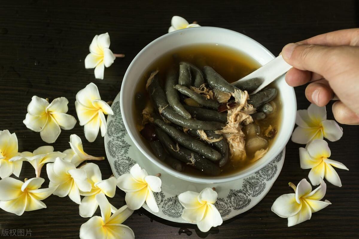 探索沉默中的秘密与先机，闭聊最早消息揭秘